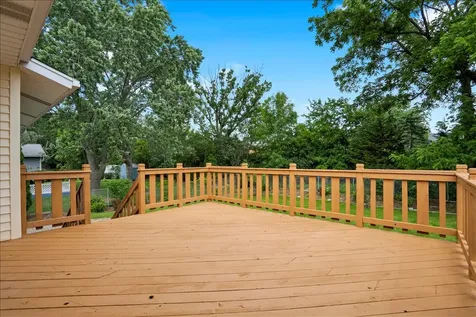4255 Dixon Drive Hoffman Estates IL 60192