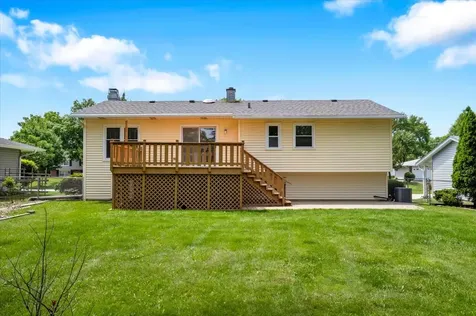 4255 Dixon Drive Hoffman Estates IL 60192