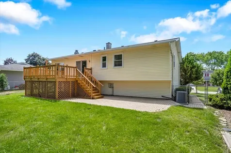 4255 Dixon Drive Hoffman Estates IL 60192