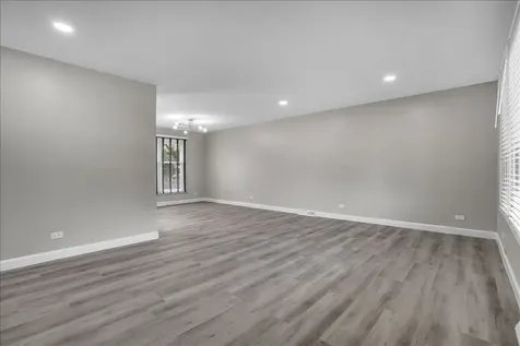 4255 Dixon Drive Hoffman Estates IL 60192