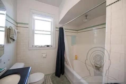 5057 West Newport Avenue Chicago IL 60641