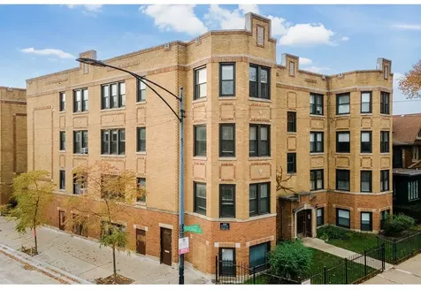 4222 North Clark Street Chicago IL 60613