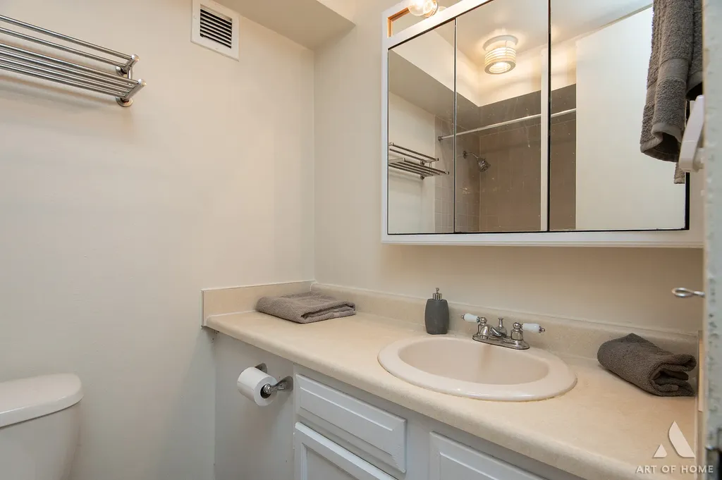 3001 South Michigan Avenue Chicago IL 60616