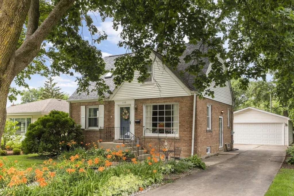1110 North President Street Wheaton IL 60187