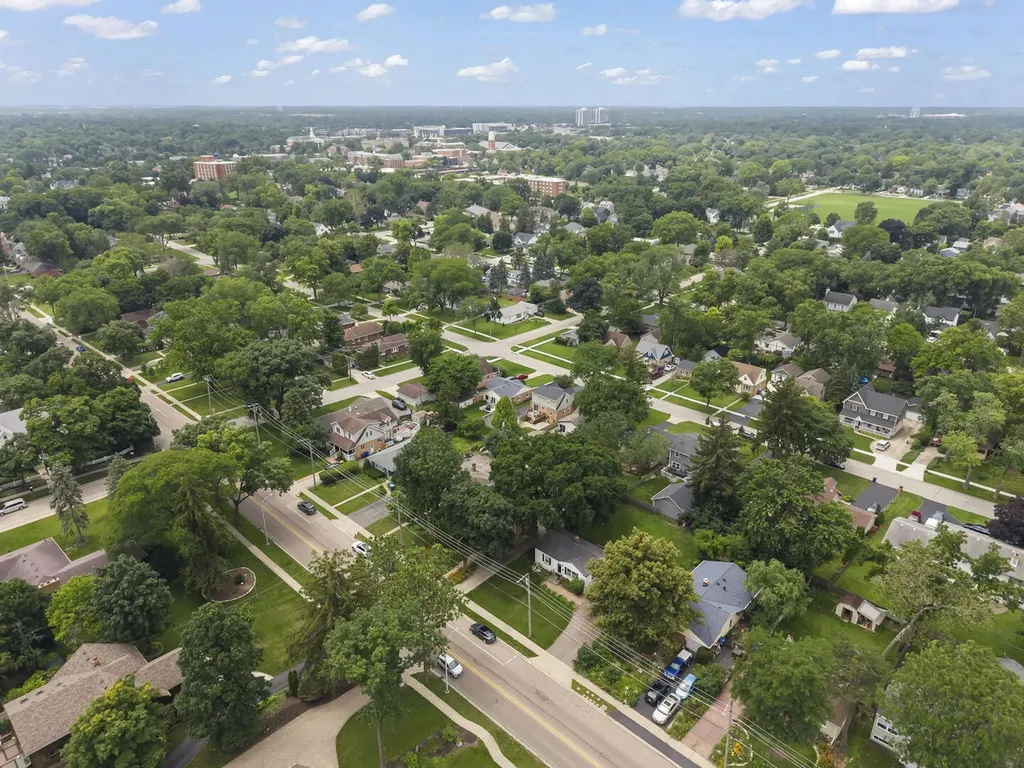1110 North President Street Wheaton IL 60187