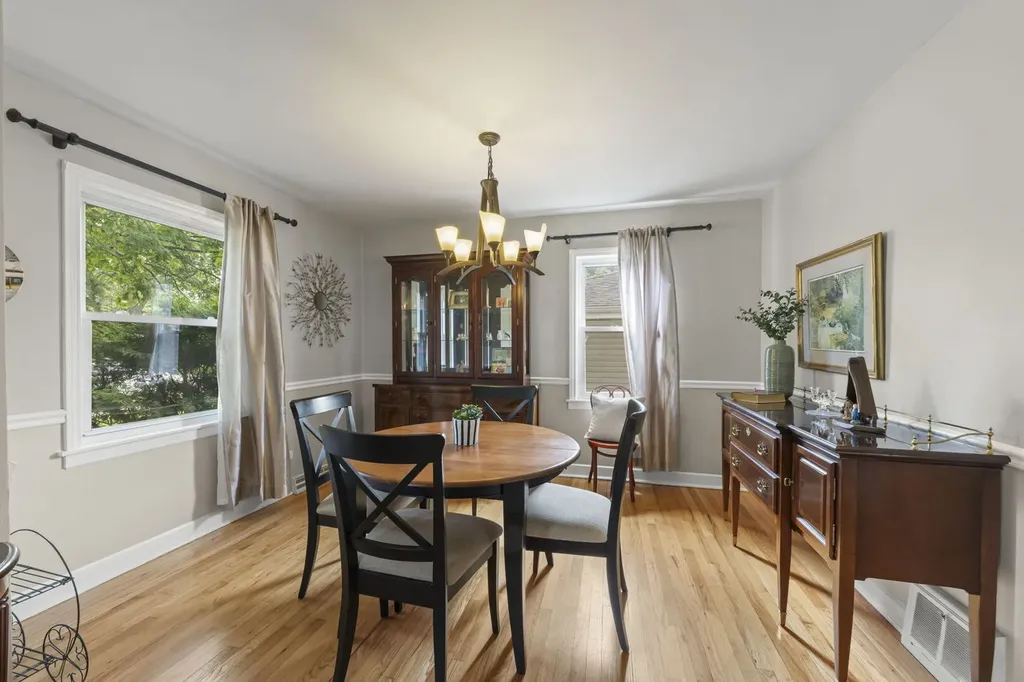 1110 North President Street Wheaton IL 60187