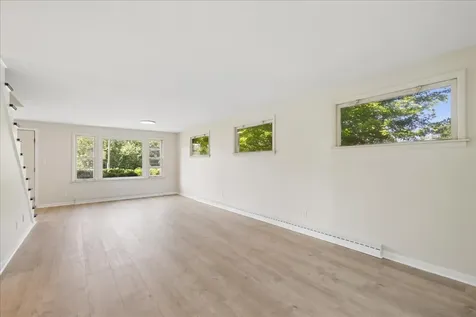 139 Kent Avenue Wauconda IL 60084