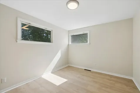 139 Kent Avenue Wauconda IL 60084