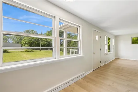 139 Kent Avenue Wauconda IL 60084