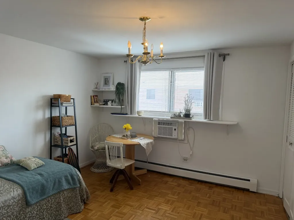 5321 North Delphia Avenue Chicago IL 60656