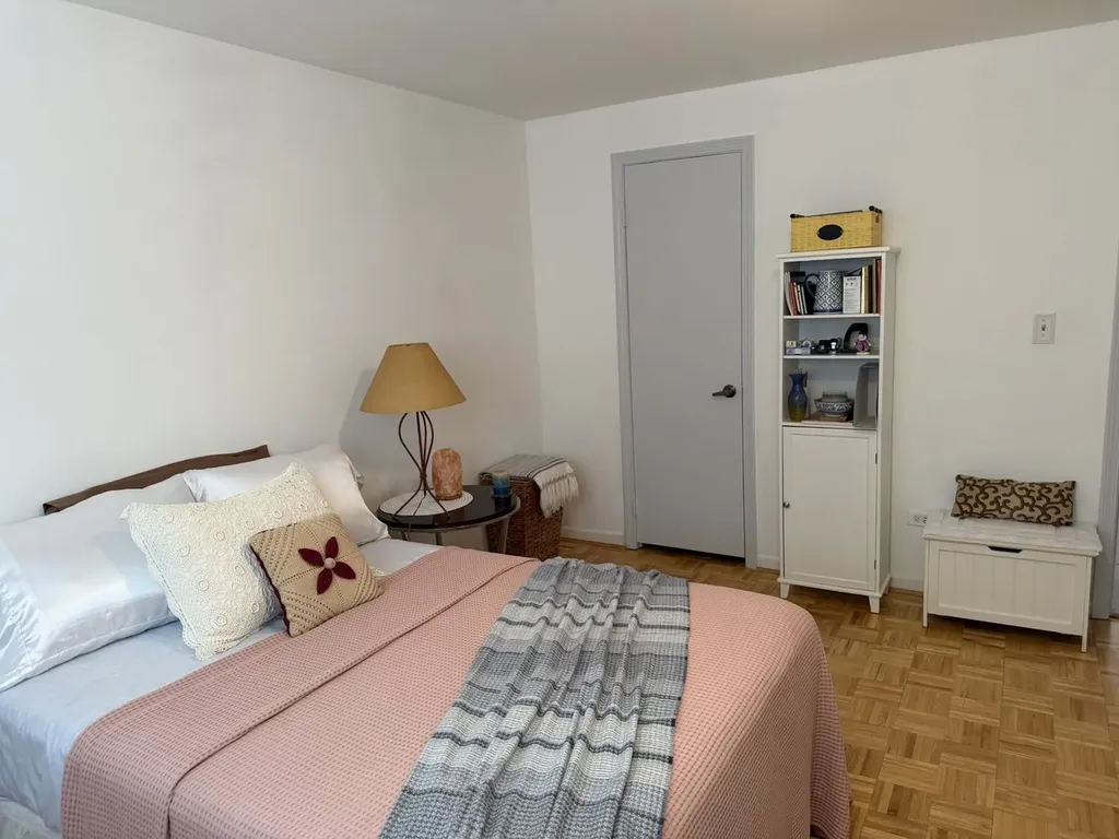 5321 North Delphia Avenue Chicago IL 60656