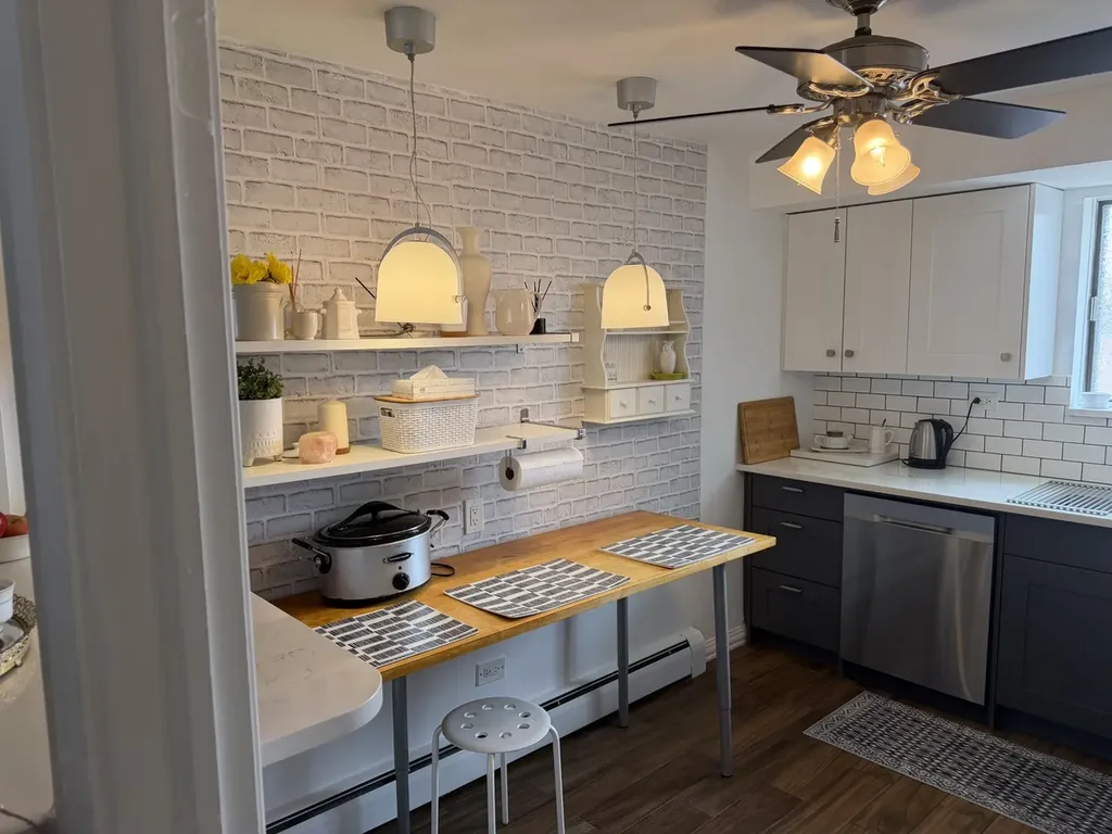 5321 North Delphia Avenue Chicago IL 60656