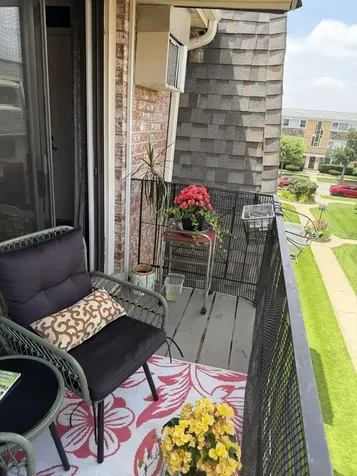 5321 North Delphia Avenue Chicago IL 60656