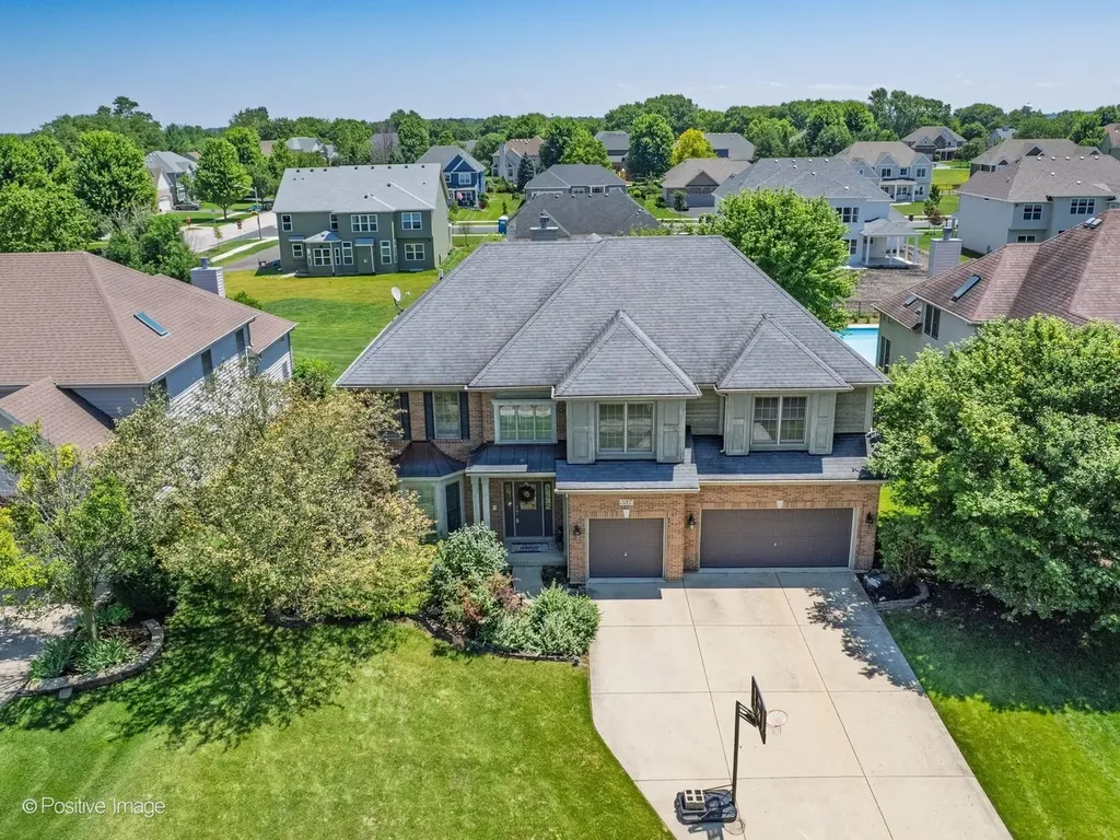 537 North Sycamore Lane North Aurora IL 60542