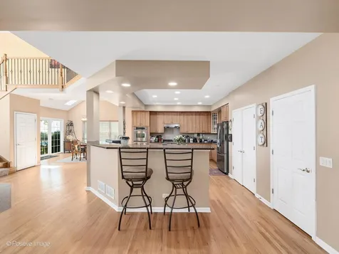 537 North Sycamore Lane North Aurora IL 60542