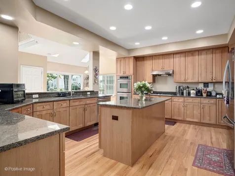 537 North Sycamore Lane North Aurora IL 60542