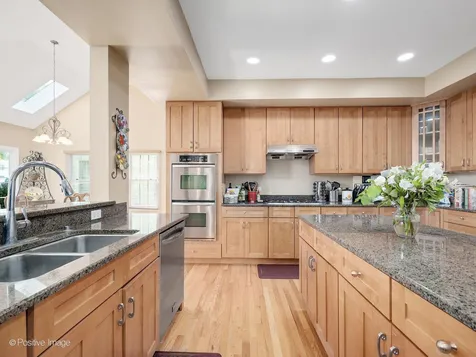 537 North Sycamore Lane North Aurora IL 60542