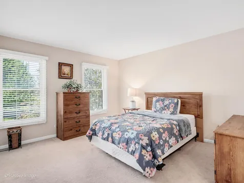 537 North Sycamore Lane North Aurora IL 60542