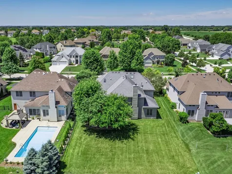 537 North Sycamore Lane North Aurora IL 60542