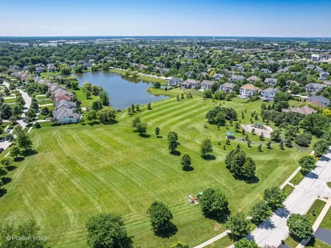 537 North Sycamore Lane North Aurora IL 60542