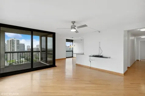 1122 North Clark Street Chicago IL 60610