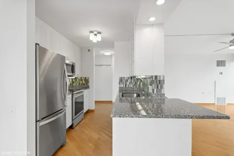 1122 North Clark Street Chicago IL 60610
