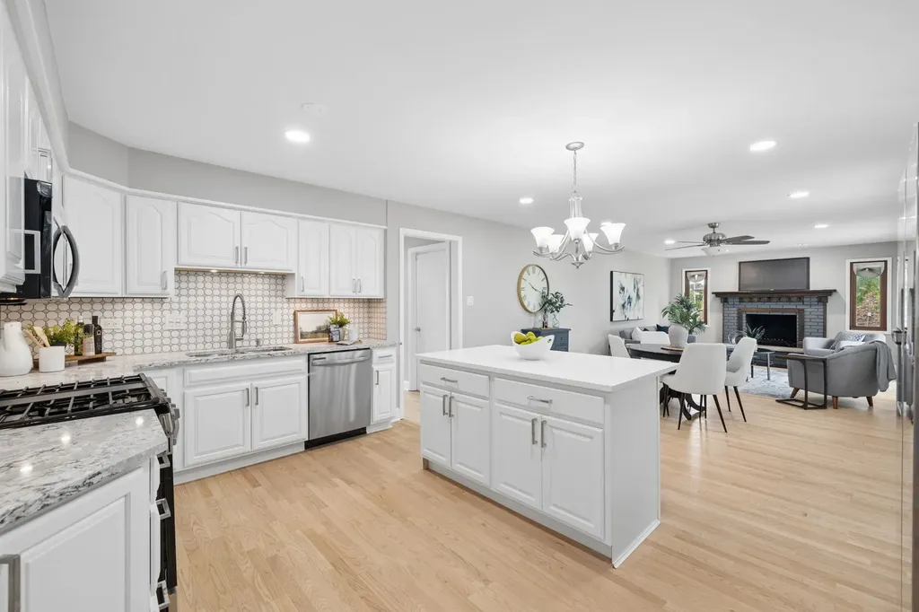 8226 Bob O Link Road Orland Park IL 60462