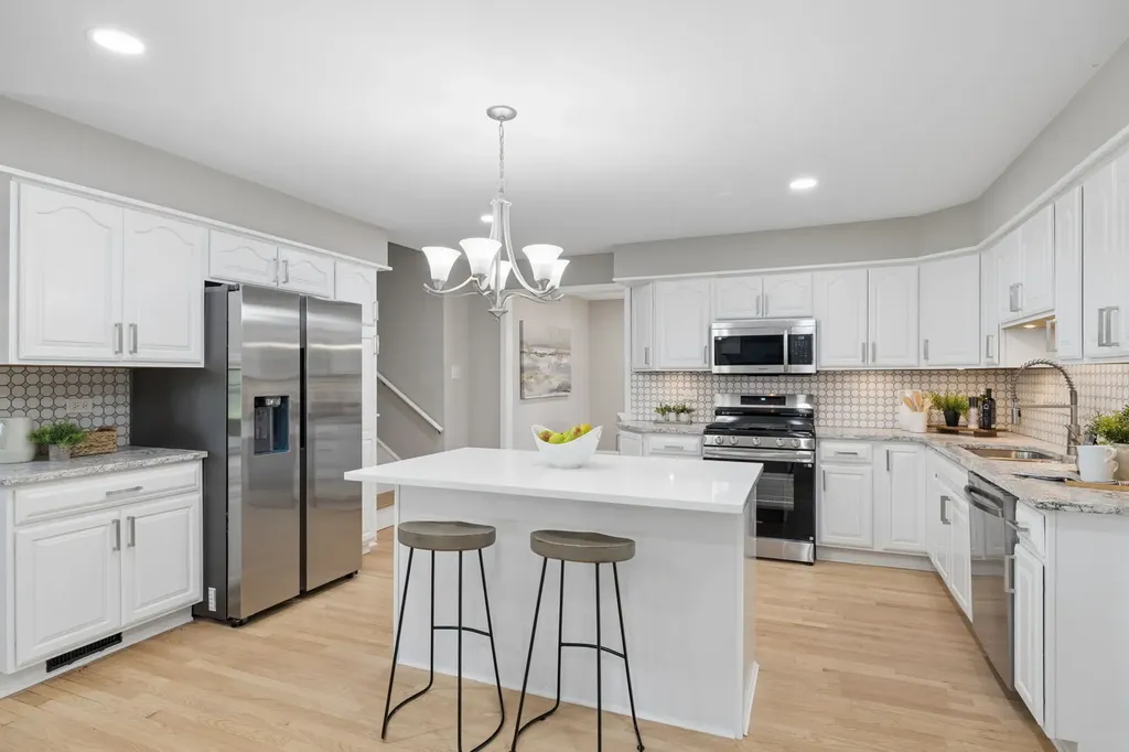 8226 Bob O Link Road Orland Park IL 60462