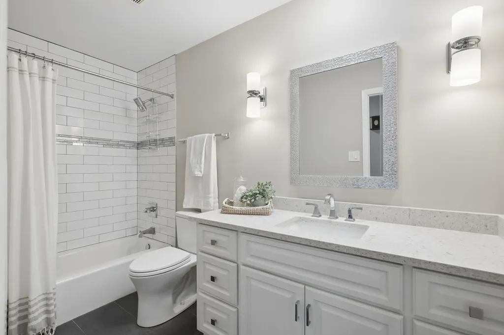 8226 Bob O Link Road Orland Park IL 60462