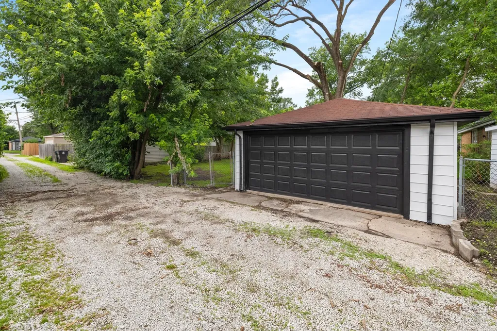 9513 Lowell Avenue Skokie IL 60076