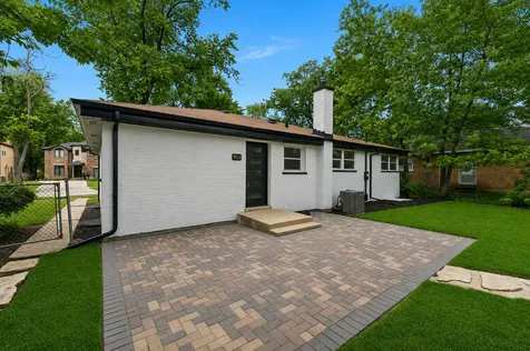 9513 Lowell Avenue Skokie IL 60076