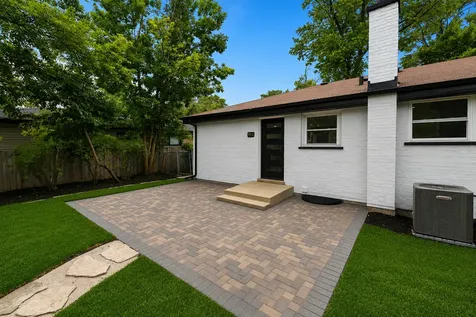 9513 Lowell Avenue Skokie IL 60076