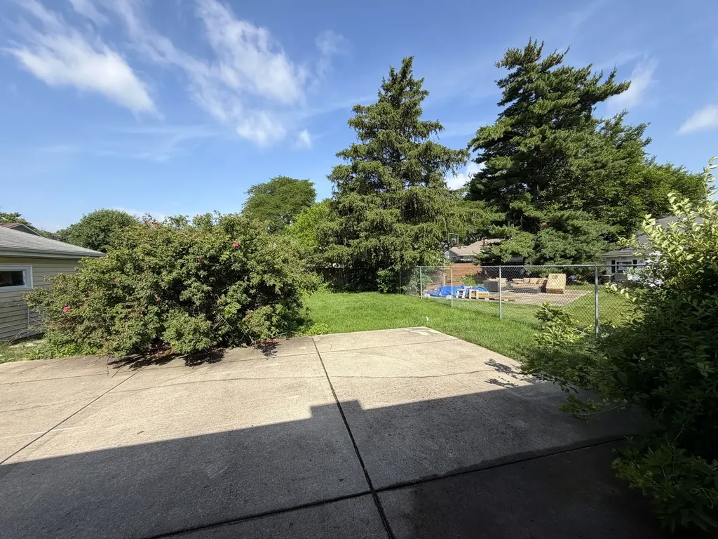 554 Westmore Meyers Road Lombard IL 60148