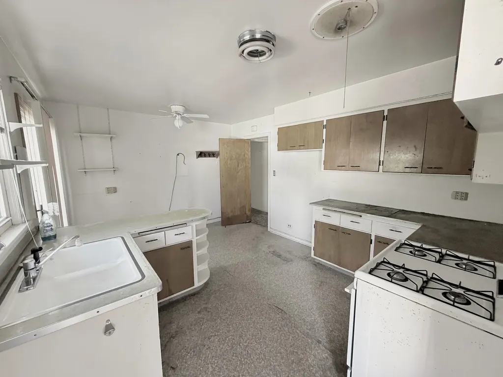 554 Westmore Meyers Road Lombard IL 60148