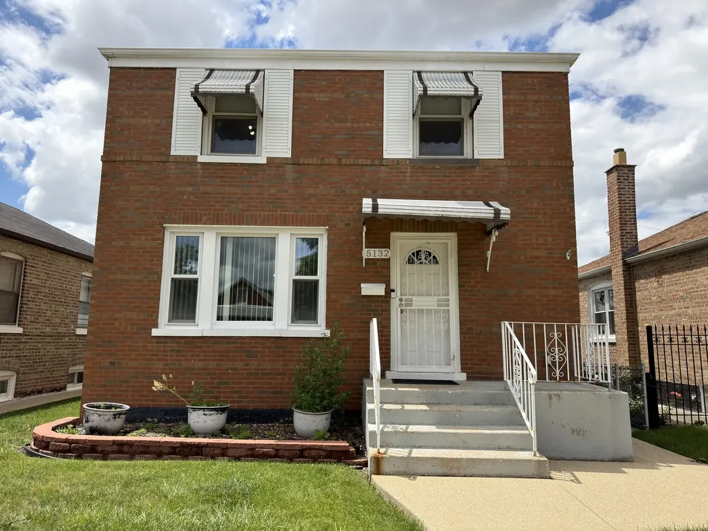 5132 South Hamlin Avenue Chicago IL 60632