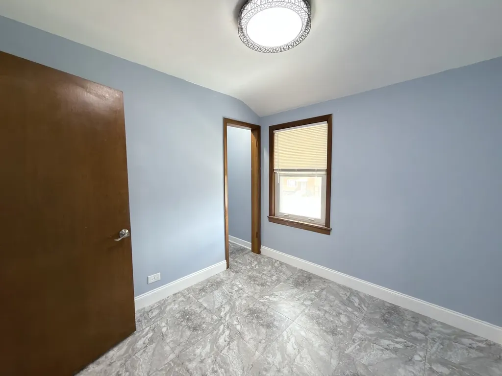 5132 South Hamlin Avenue Chicago IL 60632
