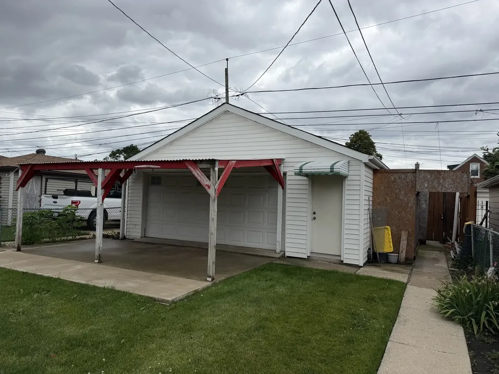 5132 South Hamlin Avenue Chicago IL 60632