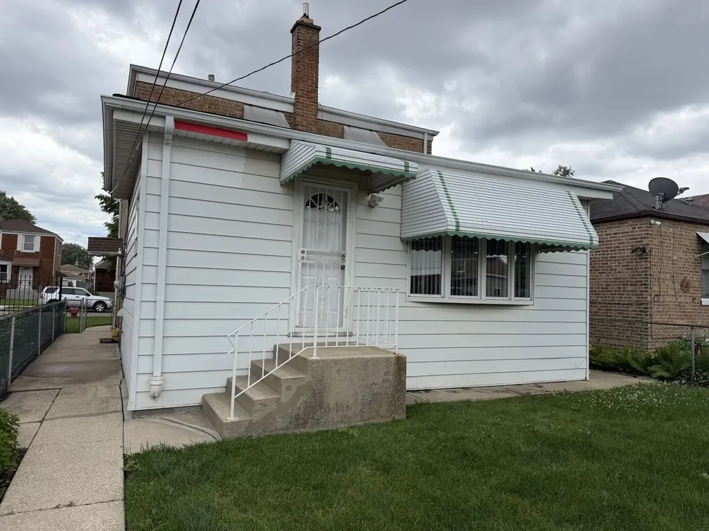5132 South Hamlin Avenue Chicago IL 60632