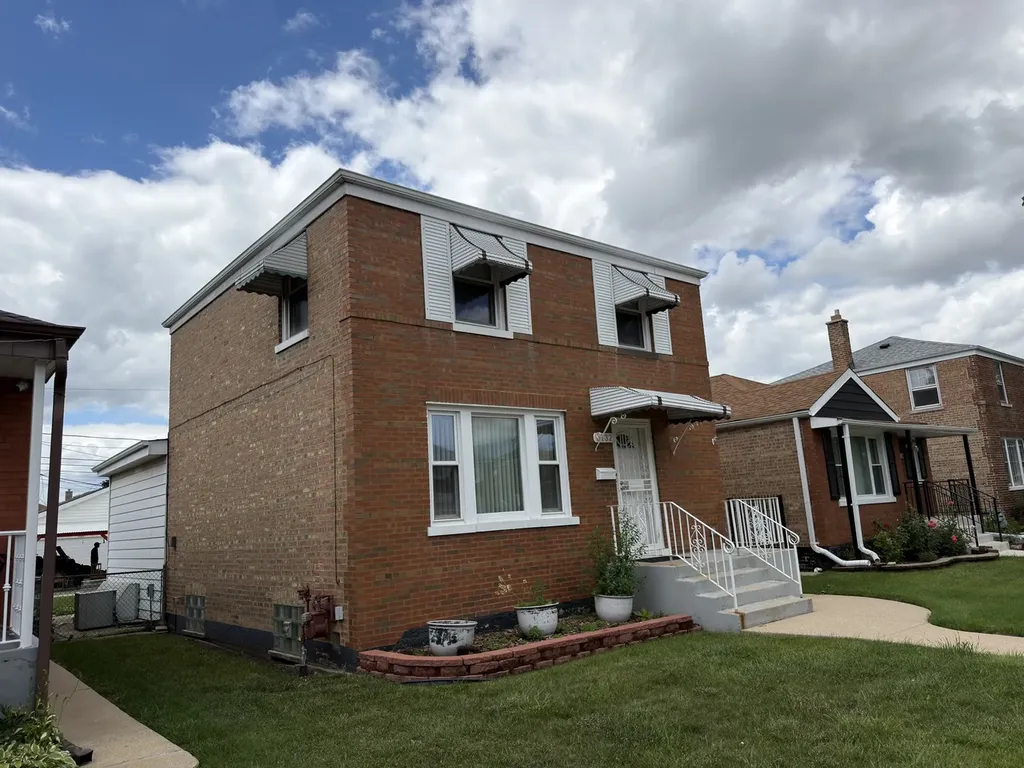5132 South Hamlin Avenue Chicago IL 60632