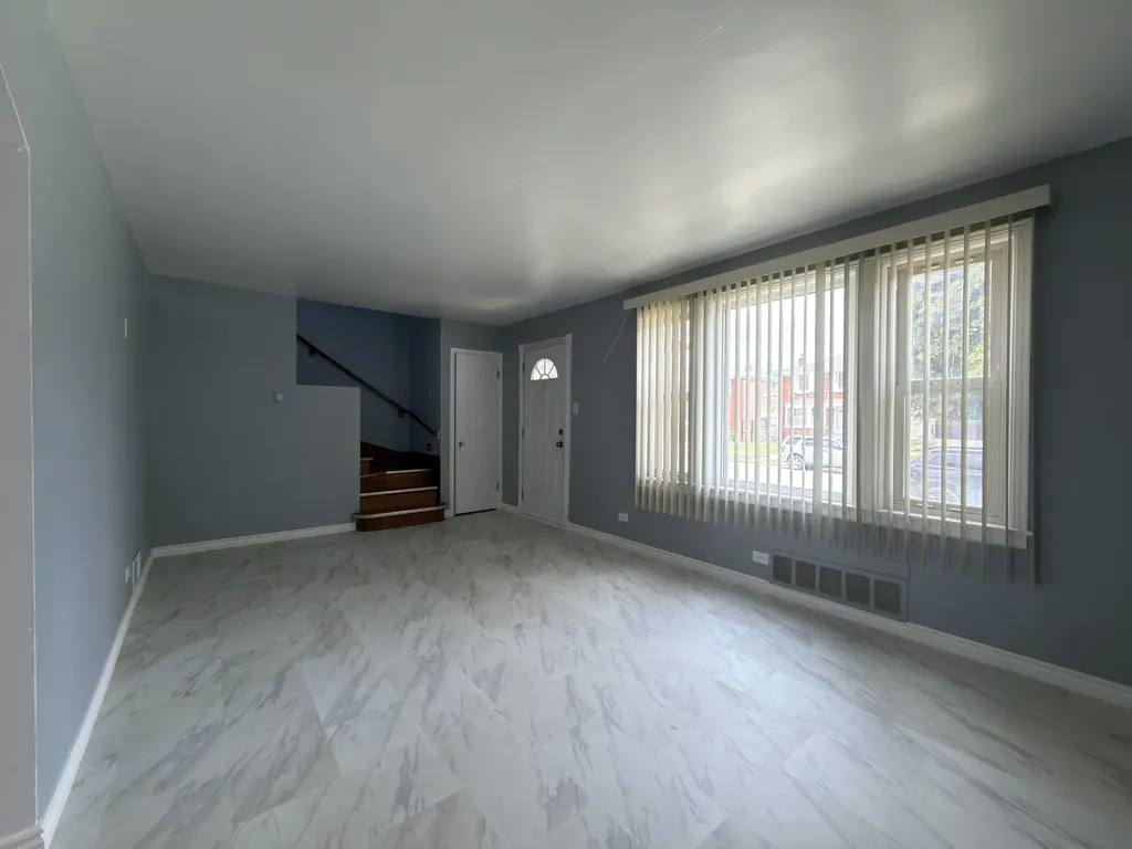 5132 South Hamlin Avenue Chicago IL 60632