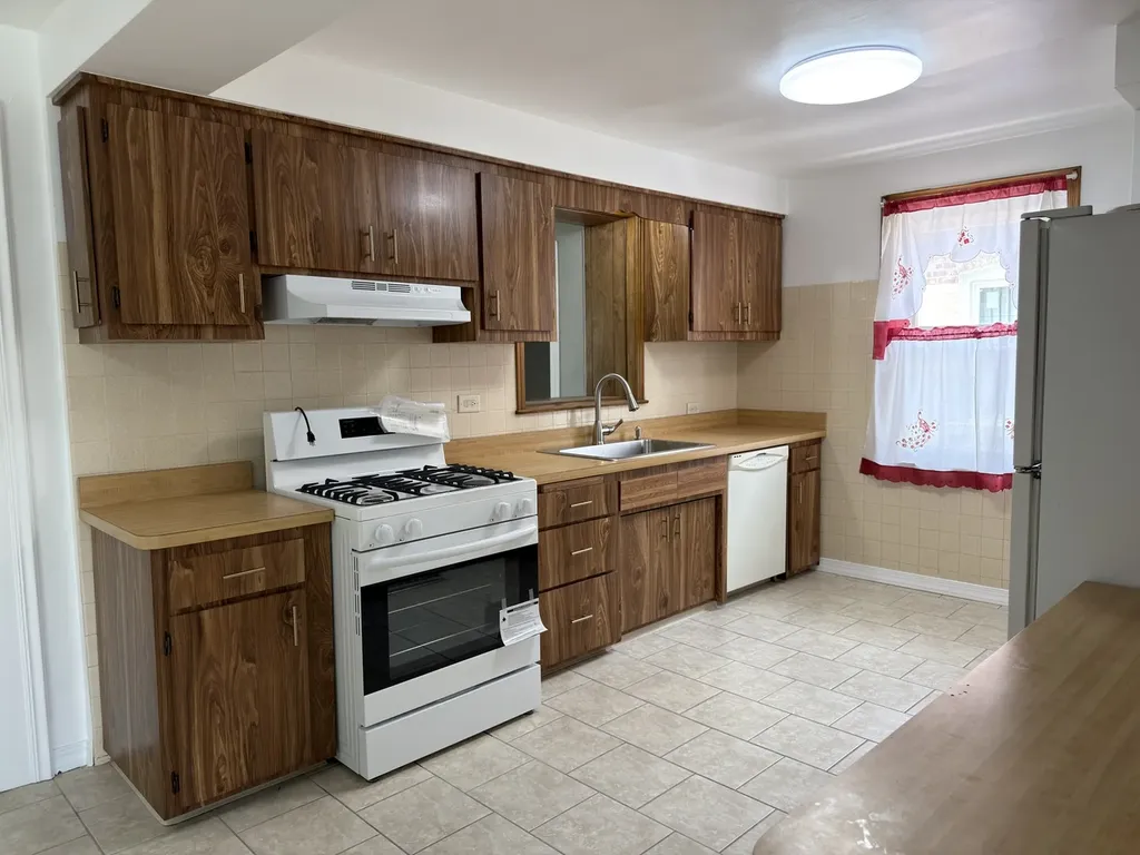 5132 South Hamlin Avenue Chicago IL 60632