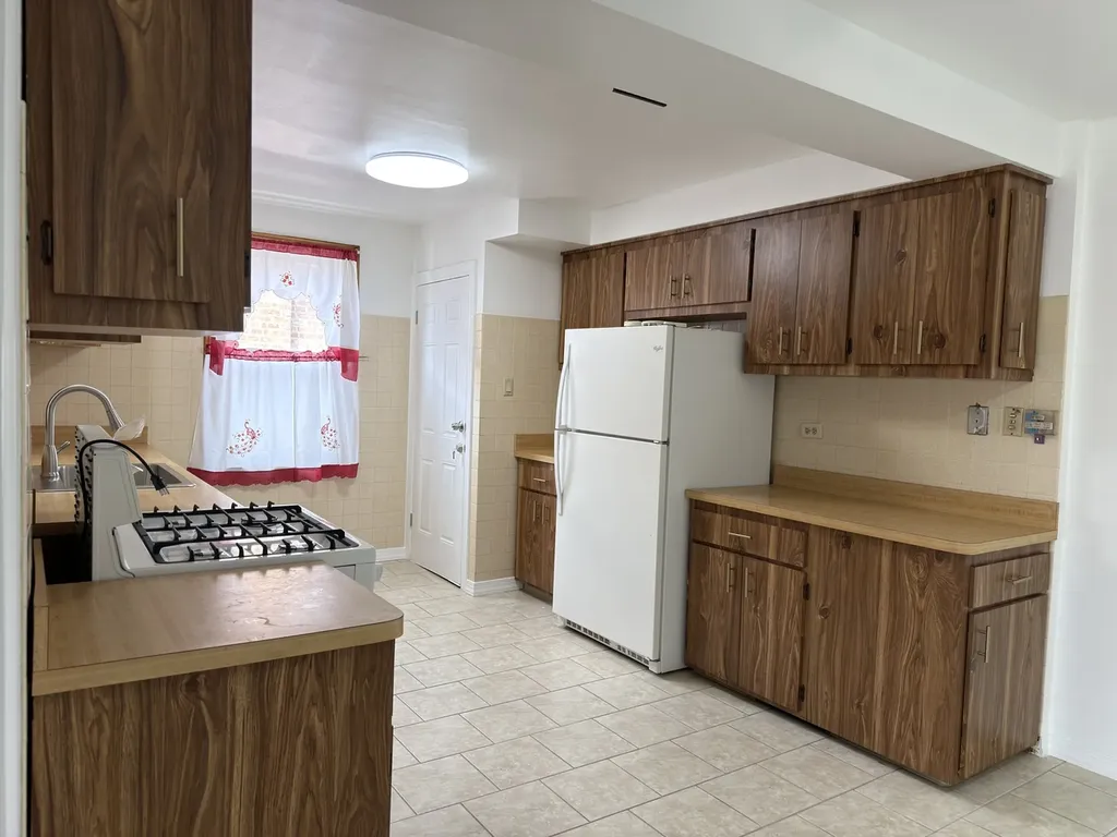 5132 South Hamlin Avenue Chicago IL 60632