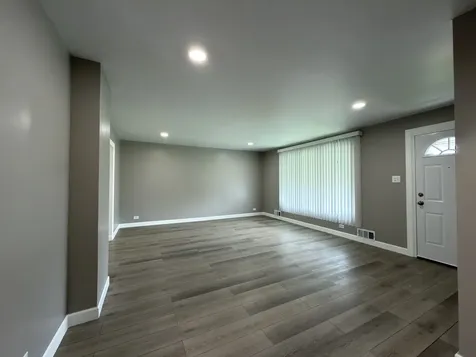 5132 South Hamlin Avenue Chicago IL 60632