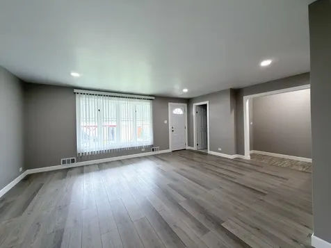 5132 South Hamlin Avenue Chicago IL 60632