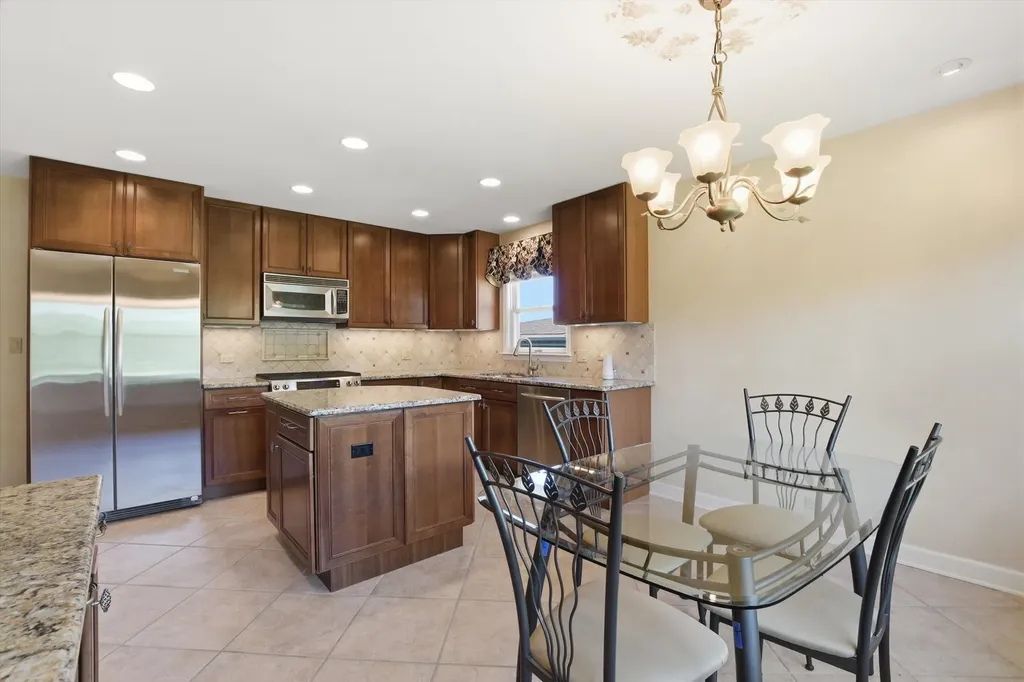 8238 West Balmoral Avenue Chicago IL 60656