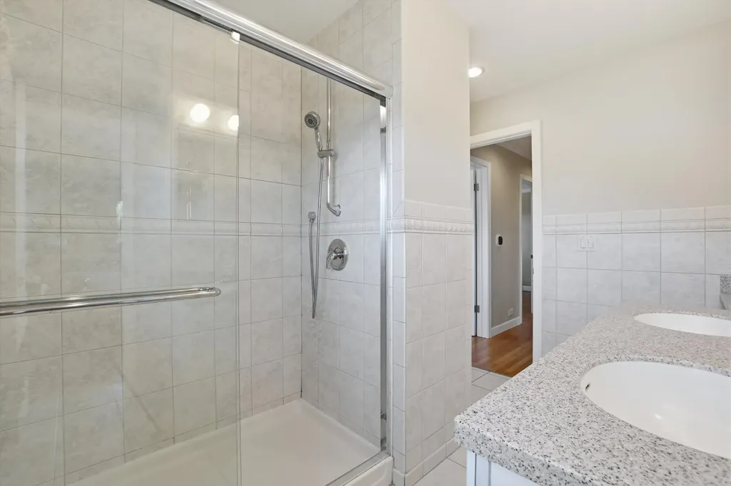 8238 West Balmoral Avenue Chicago IL 60656