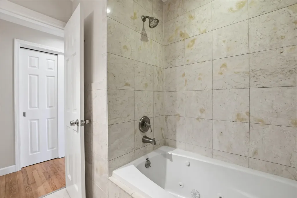 8238 West Balmoral Avenue Chicago IL 60656