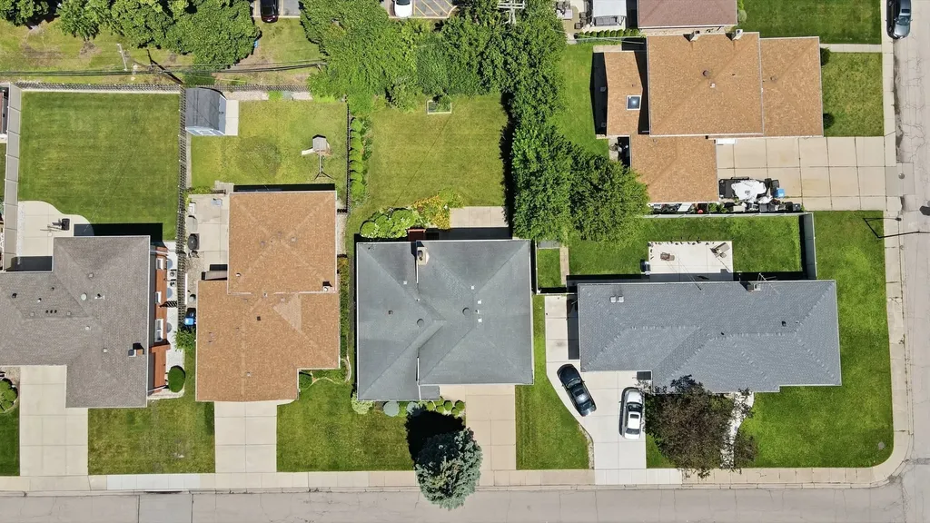 8238 West Balmoral Avenue Chicago IL 60656