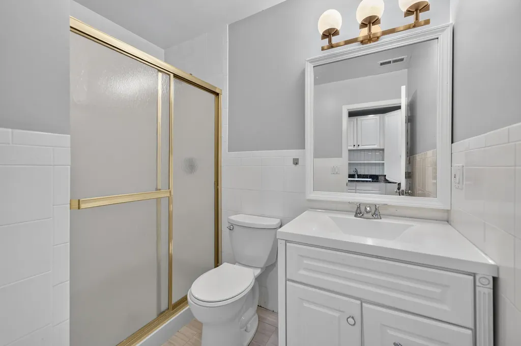 1629 North Clybourn Avenue Chicago IL 60614