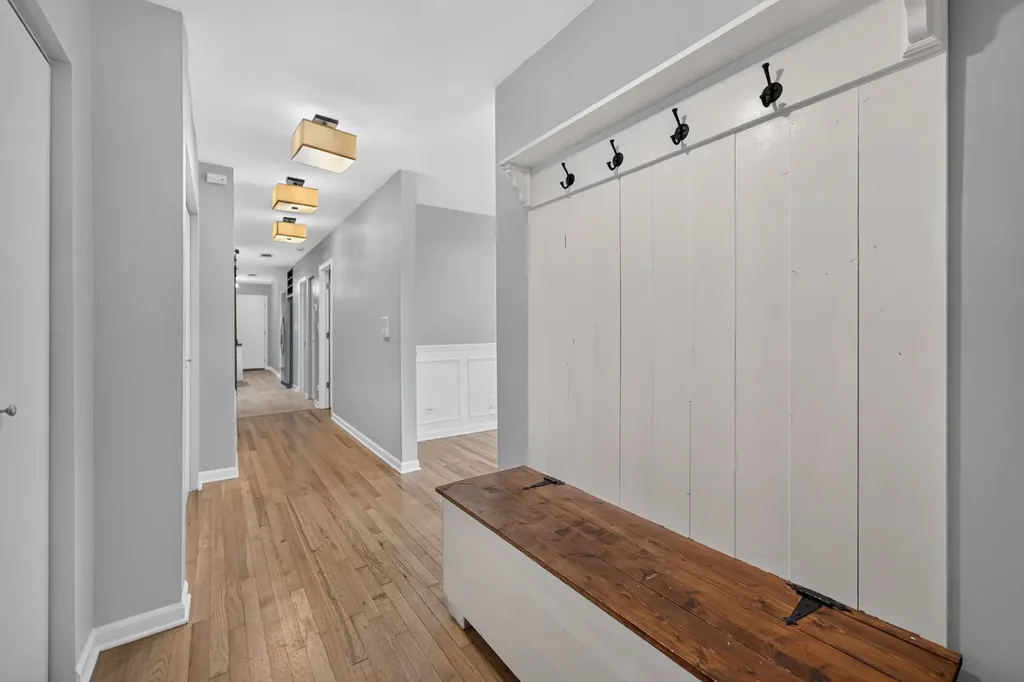 1629 North Clybourn Avenue Chicago IL 60614